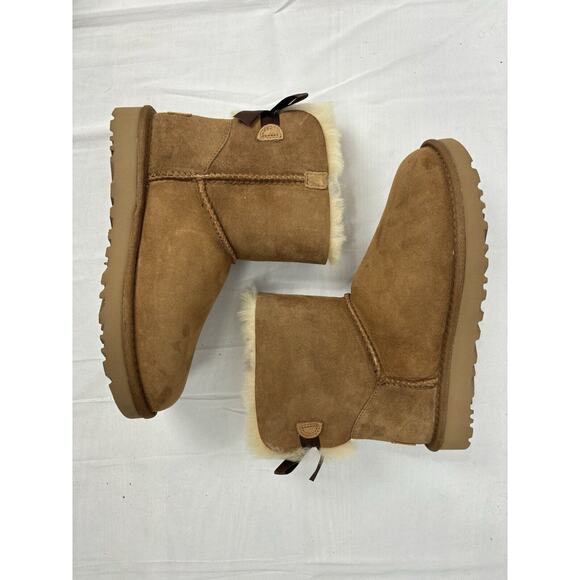 UGG Women's Mini Bailey Bow II Chestnut Boots Sz 6 New In Box - Picture 11 of 13